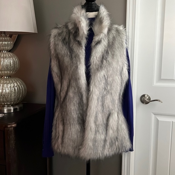 White House Black Market Jackets & Blazers - White House Black Market faux fur vest